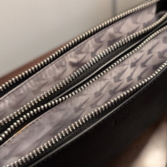 Lo & Sons Crossbody Bag - The Pearl - Picture 3 of 12